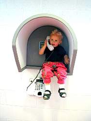 03-AonPhone1a.JPG