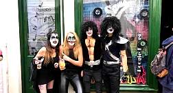 Kiss3.jpg